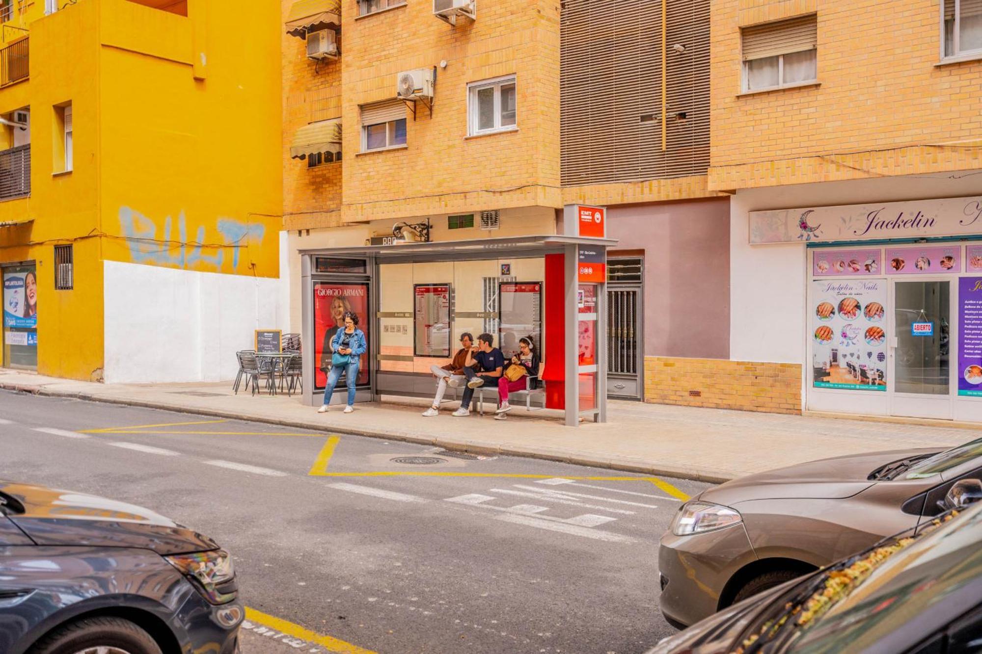 Apartamento Familiar En Avenida Del Puerto Валенсия Экстерьер фото