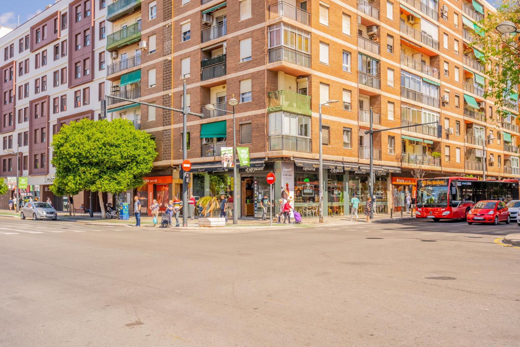 Apartamento Familiar En Avenida Del Puerto Валенсия Экстерьер фото